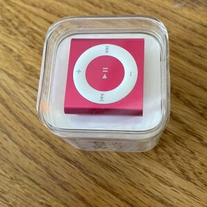 Apple iPod Shuffle Brand New Unopened